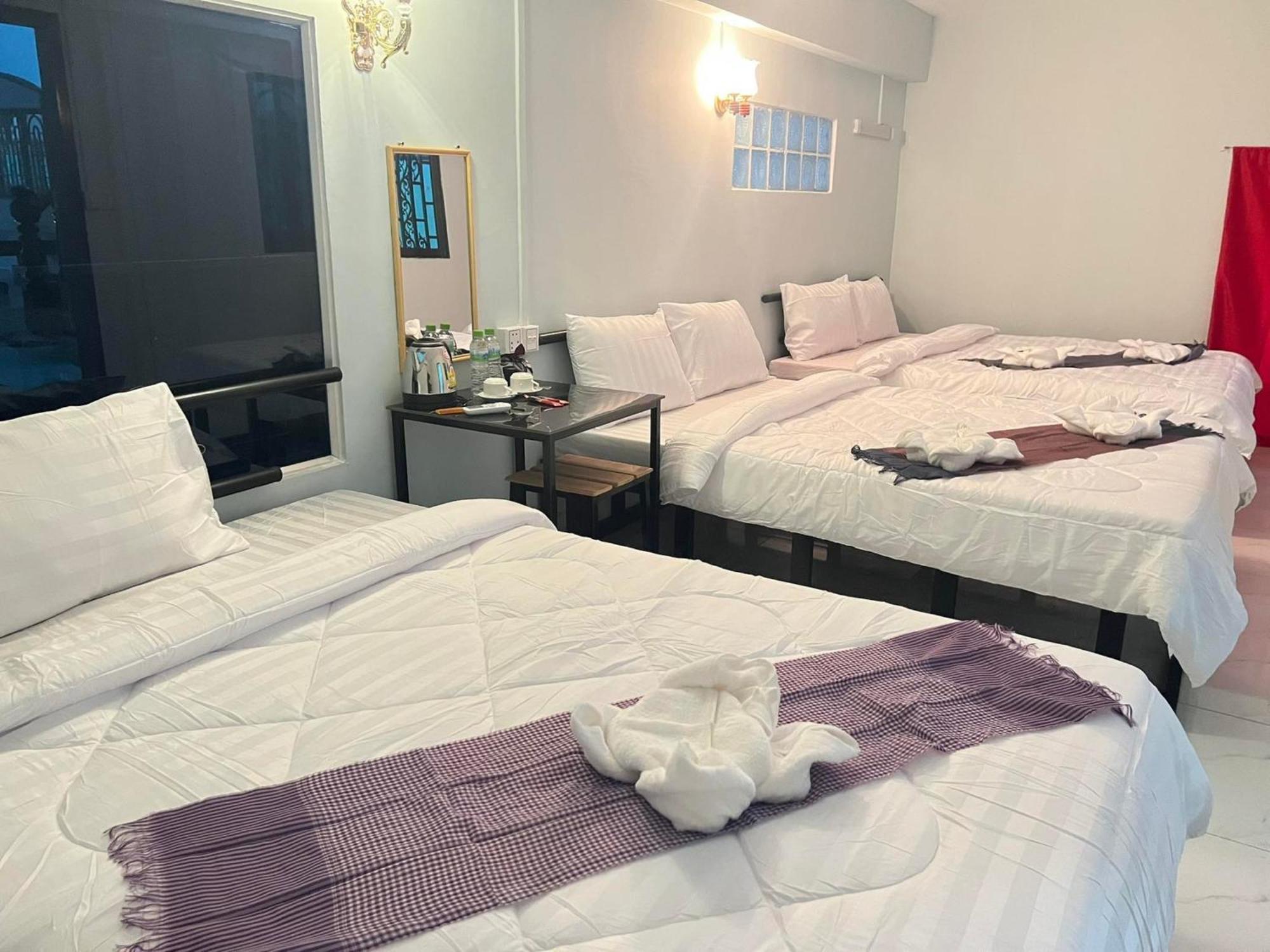 Lotus Blanc Homestay Villa Battambang Esterno foto