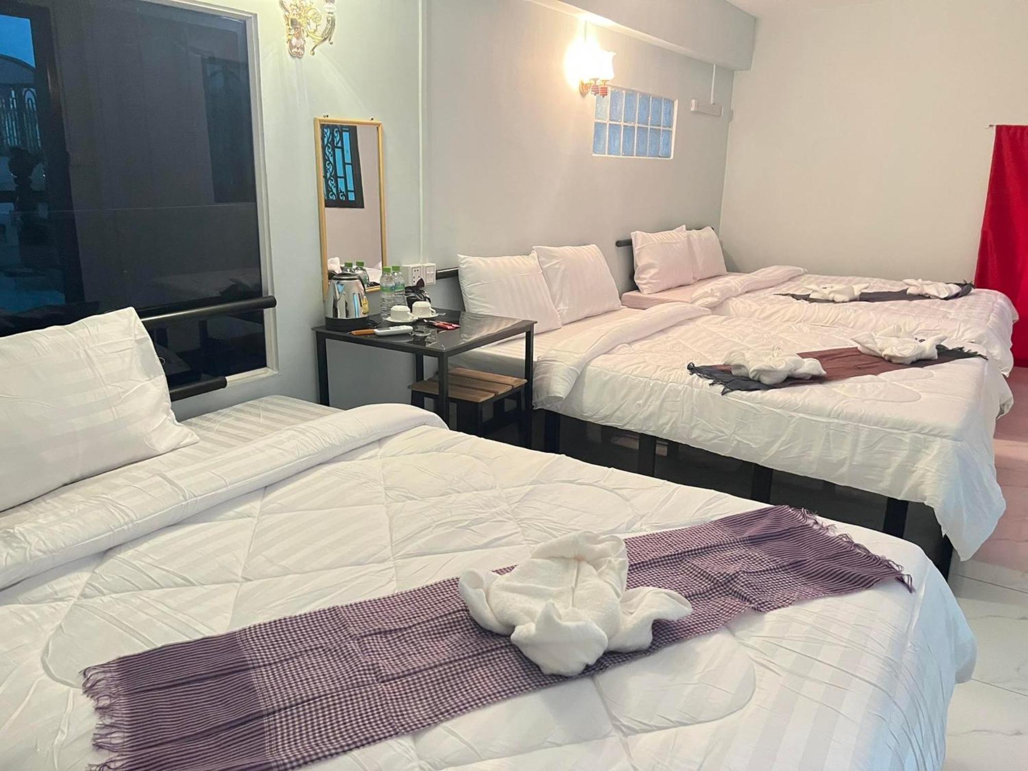 Lotus Blanc Homestay Villa Battambang Esterno foto