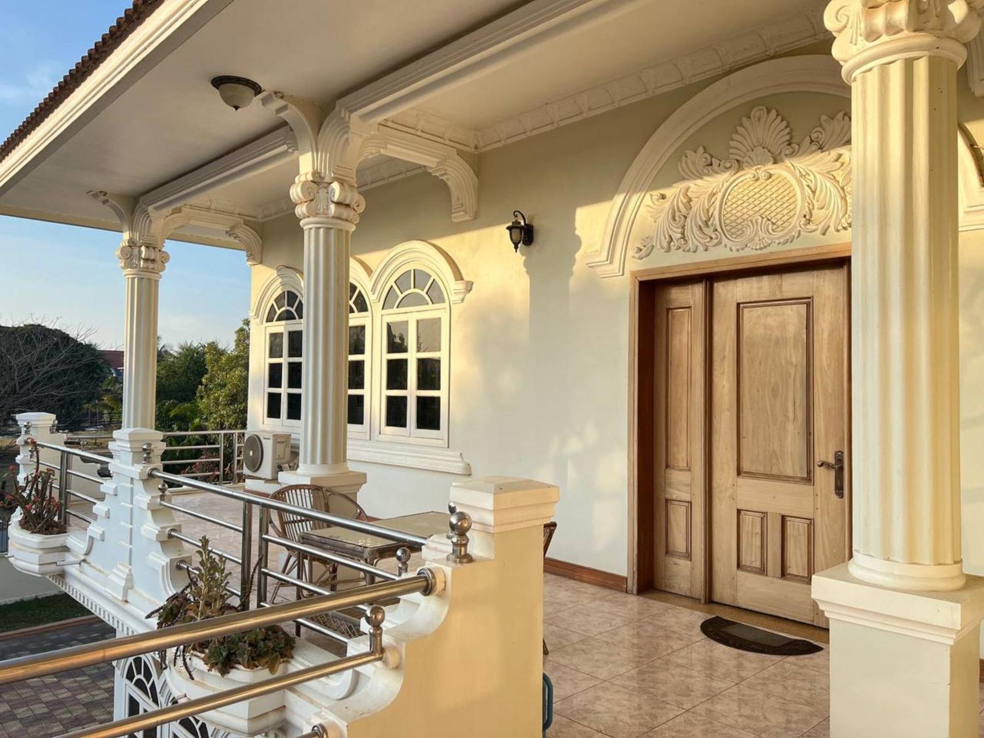 Lotus Blanc Homestay Villa Battambang Esterno foto
