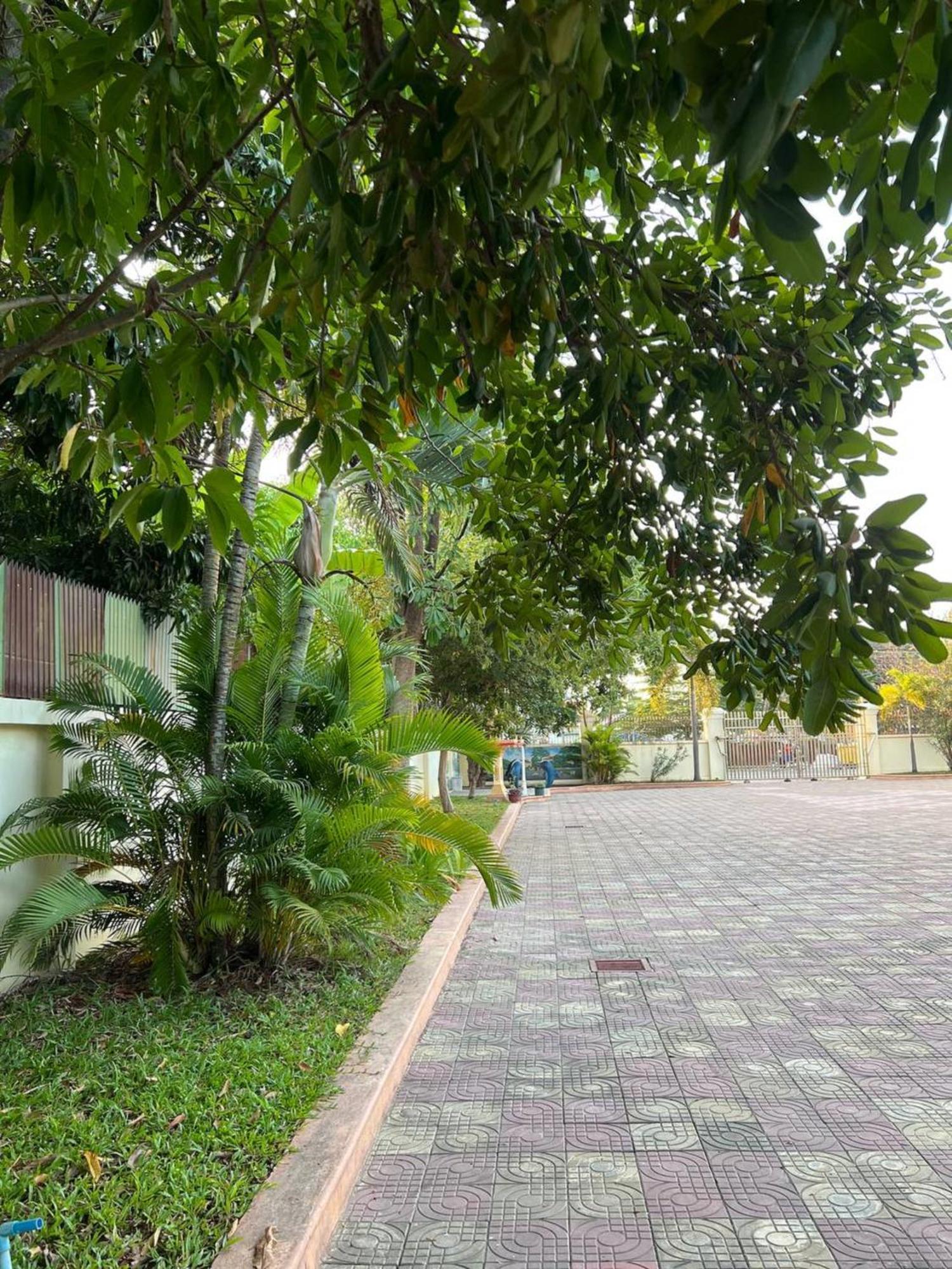 Lotus Blanc Homestay Villa Battambang Esterno foto